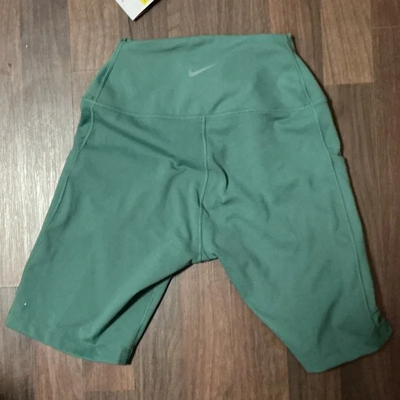 Nike Forest Green Training Shorts - Picture 9 of 16